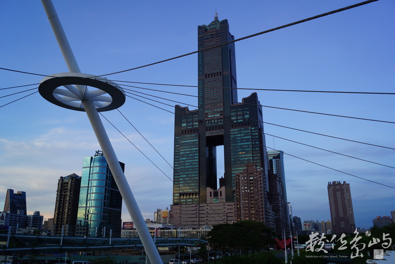 高雄八五。之五。碼頭水岸。