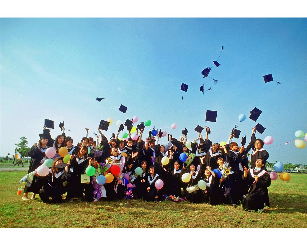 畢業了大合照