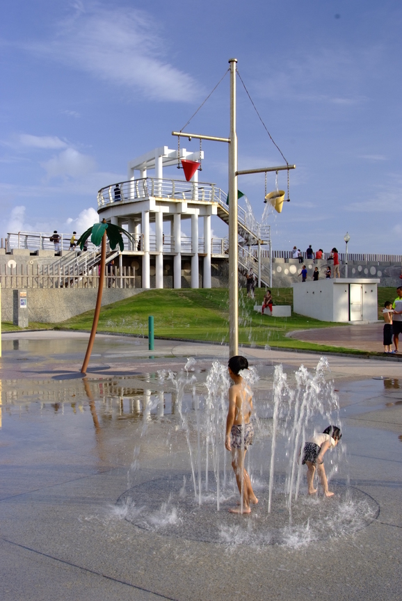 東石漁人碼頭戲水樂