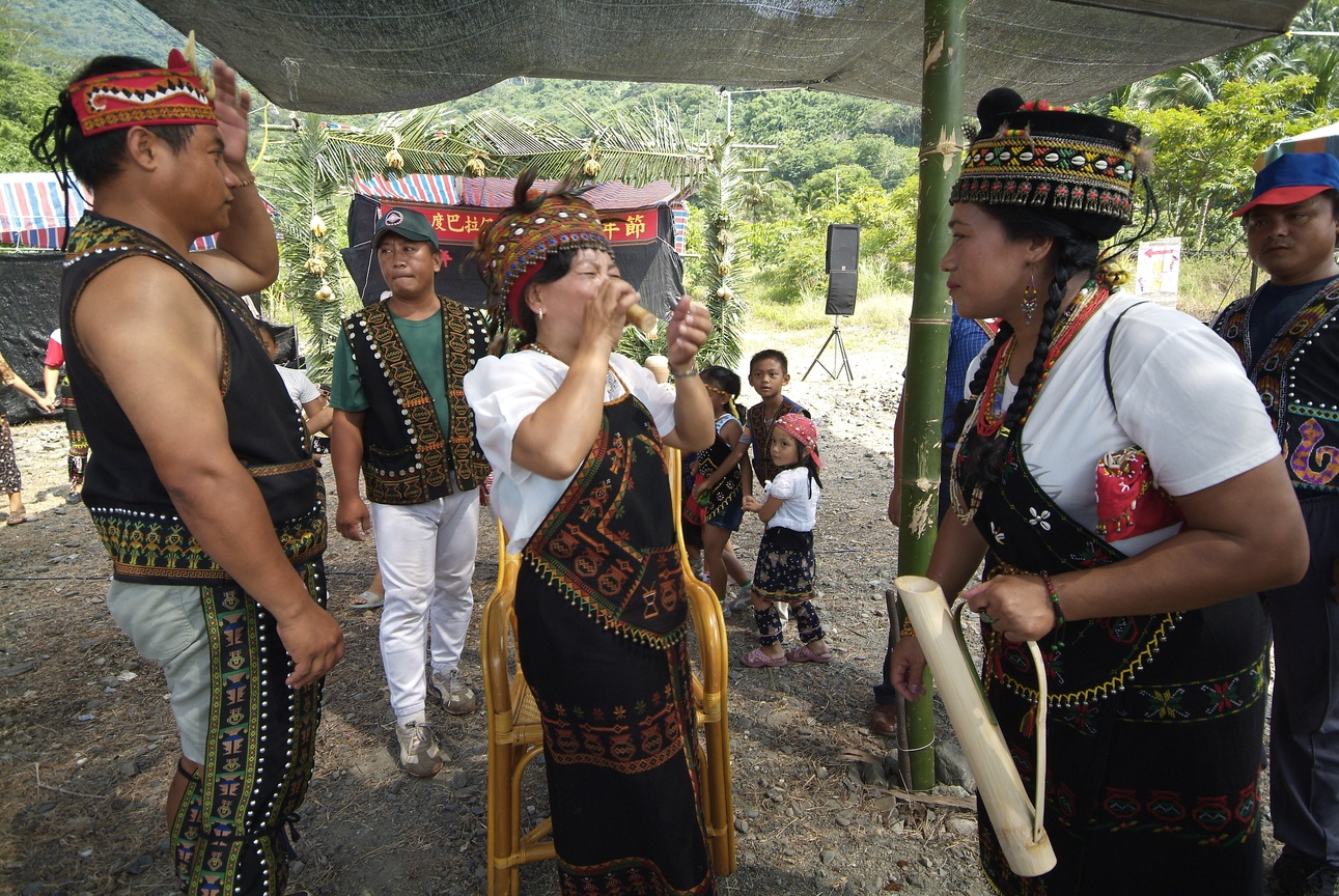 排灣族豐年祭飲酒樂