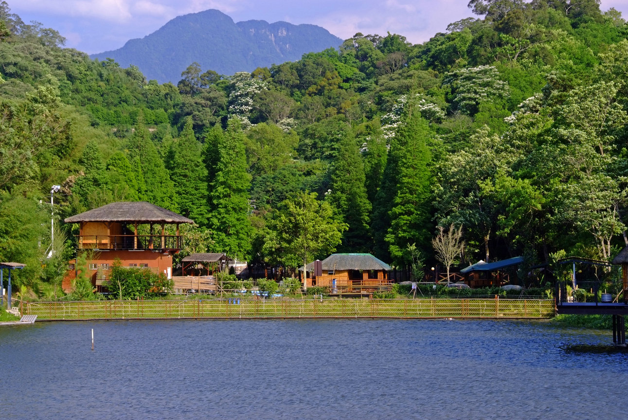 峨眉湖十二寮風光