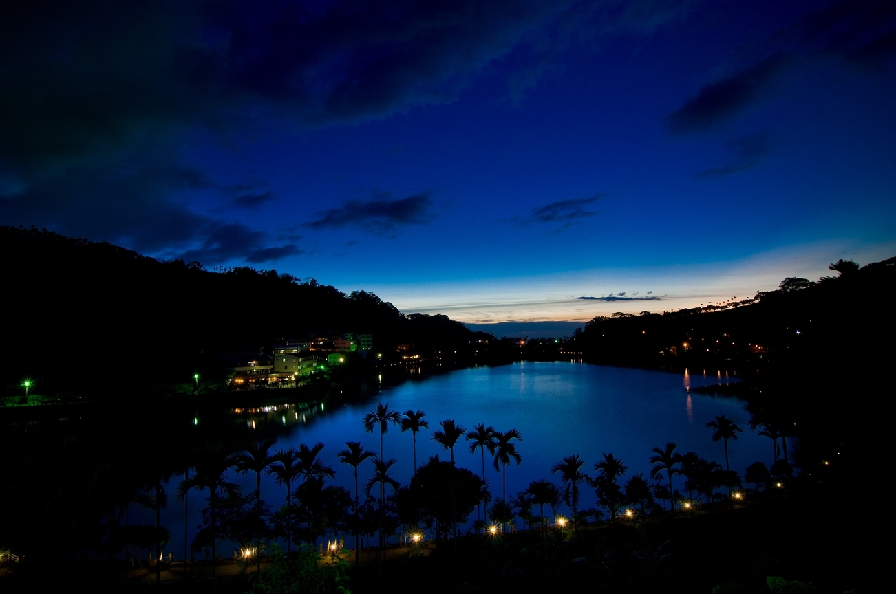 南投縣鹿谷鄉-麒麟潭夜色
