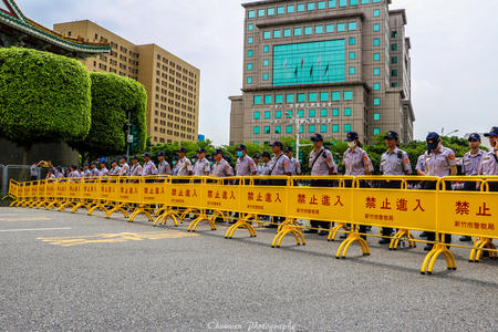 警察你，辛苦了