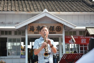 薩克斯風老師精彩的演出