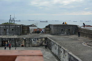 假日的旗津砲台