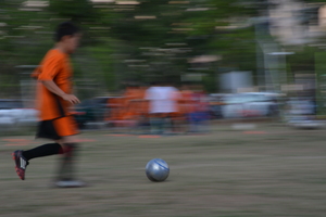 來一腳大力金剛腿吧