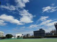 上操場的風景-藍天白雲