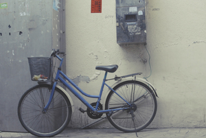 巷弄中的腳踏車