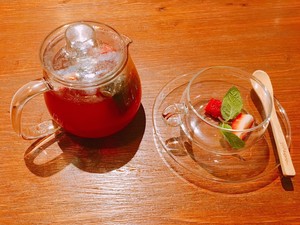 UZNA OMOM 杏桃鬆餅屋