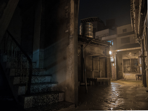 窺窗，坐等，下青樓