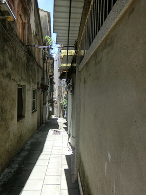 台南巷弄.JPG