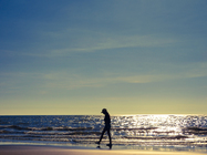 漫步在夕陽西下時