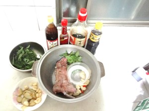 田鼠料理的佐料