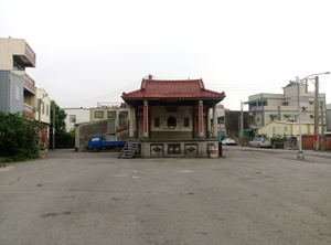 後龍一廟前戲台