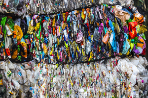 廢棄物的灰色繽紛