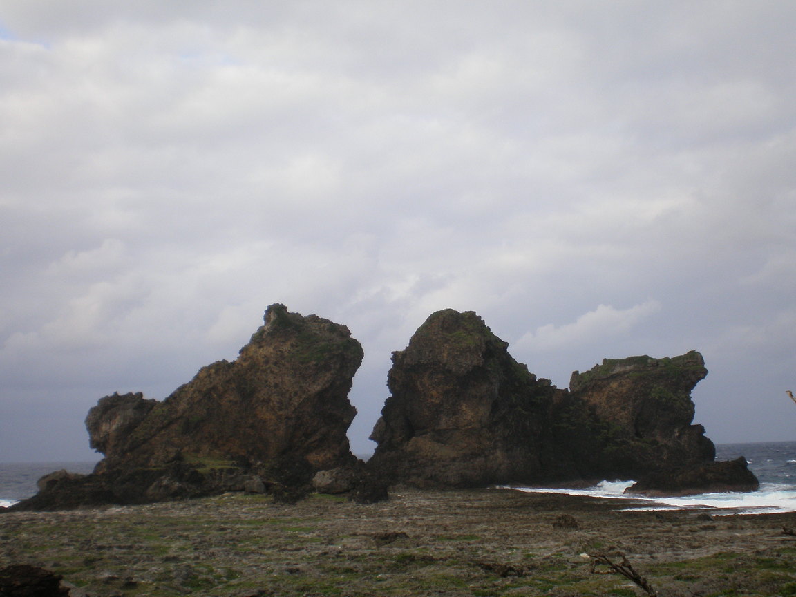 雙獅岩