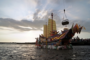 產業與人文組_劉家豪_03_餘暉映王船