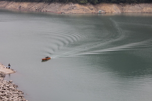 桃園縣龍潭鄉-船過湖