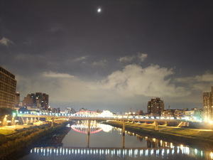 台北市松山區-基隆河夜景