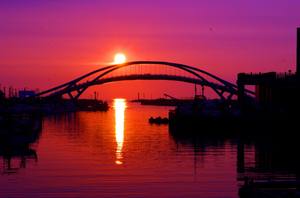 天橋上的夕陽