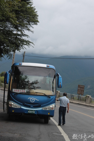 尋找島嶼台灣的龍貓公車