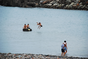 產業與人文組_曾雅欣_05_私人橡皮遊艇