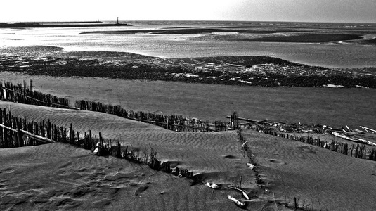 「海島人─地景與生態」