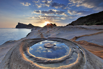 地景與生態組_游亞君_02_燭台石迎晨光