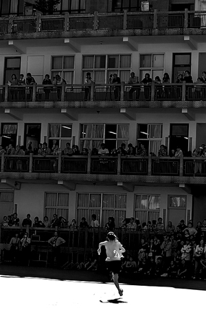 與自己賽跑的人