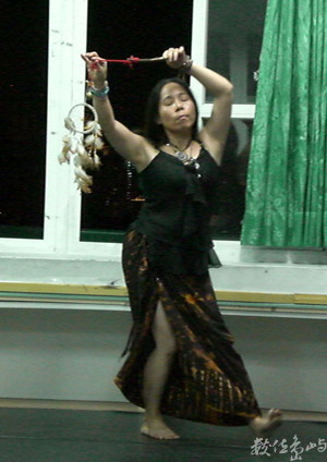 「從源頭出發再回歸」---玫玲MicoMegaWega定期即興展演在板橋社區大學2009