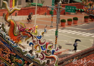 保安宮印象-繁華背影(陳旺展/2013年攝影)