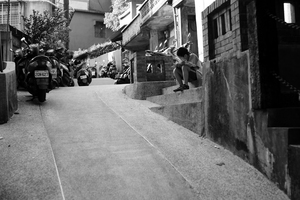 九份老街 的背后