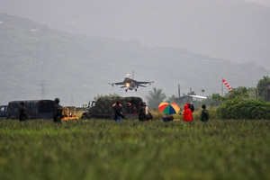 屏東縣佳冬鄉-降落