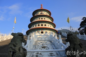 新北市淡水區─無極天元宮─頂天立地