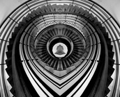 台中市中區-圓舞的樓梯間