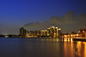 高雄市鳥松區-澄清湖湖岸夜色