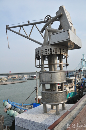 嘉義縣布袋鎮 布新橋 旁雕塑