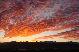 左鎮區二寮的日出彩霞