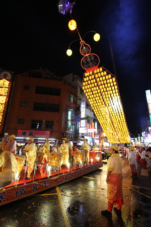 水燈排「水燈三拜」