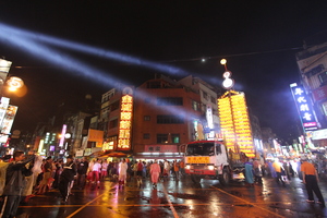 水燈排「水燈讚中元」