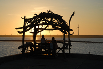 澎湖 湖西鄉 沙港的漂流木景觀亭