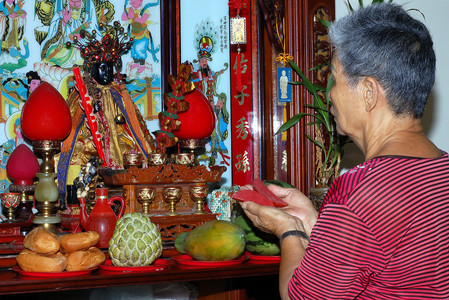 祭神拜祖──珍視台灣傳統生活圖像