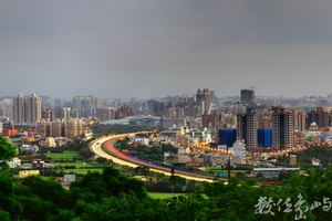 竹北高樓與田園