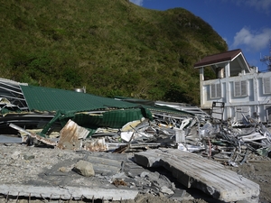 天枰颱風後倒塌的蘭嶼農會
