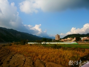 山水之邦-山中島，川中舟