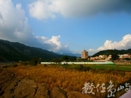 山水之邦-山中島，川中舟