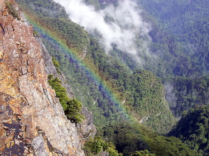 布秀蘭山雨後彩虹
