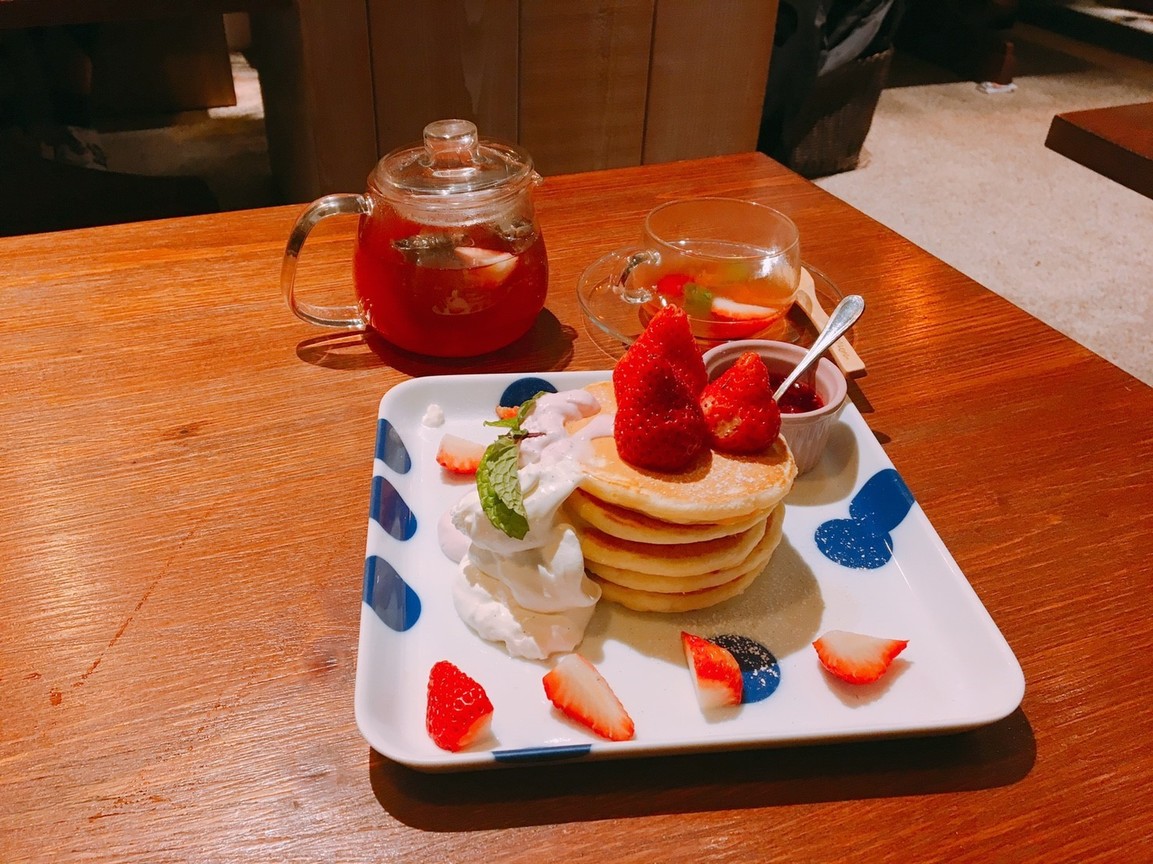 UZNA OMOM 杏桃鬆餅屋