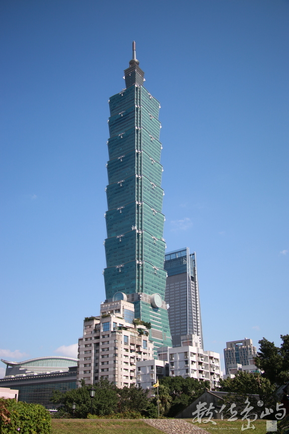 高聳101
