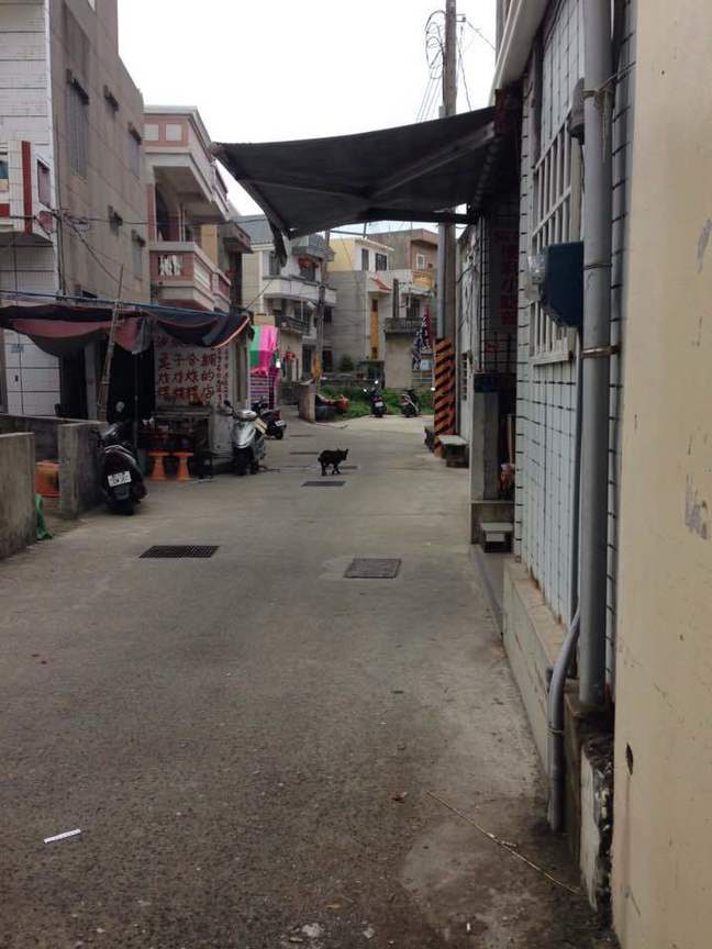 下課後跟同學玩耍的巷子